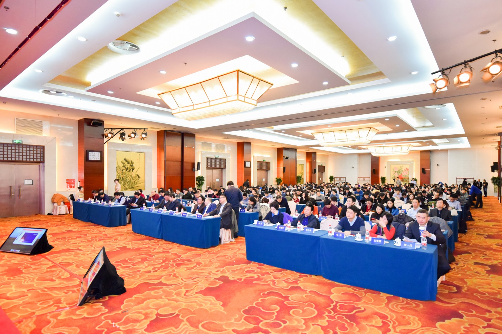 突破立异，，，，，，领军行业，，，，，，尊龙凯时动力获四项年度大奖